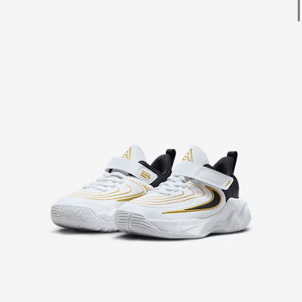 NEW Nike Giannis Immortality 4